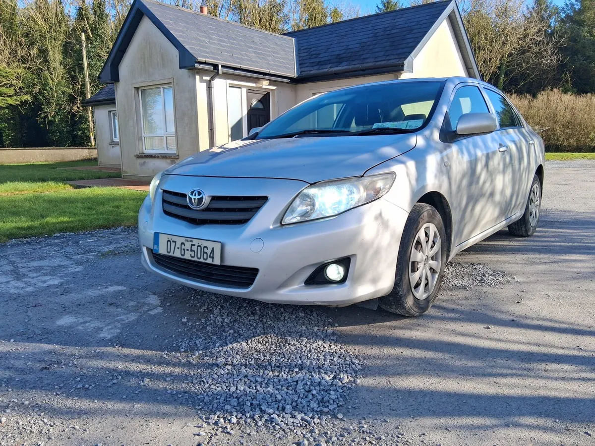 Toyota Corolla - Image 4