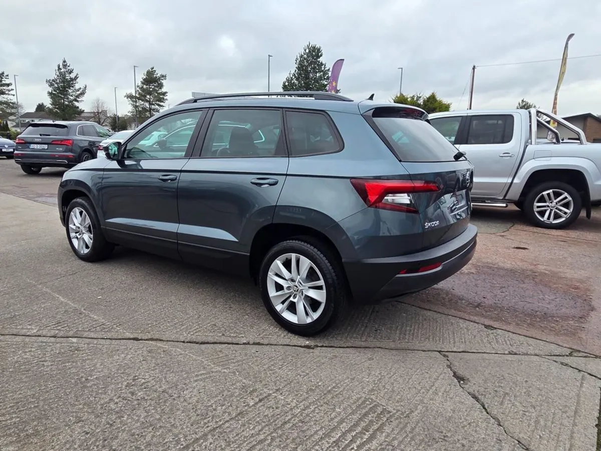Skoda Karoq SE TECHNOLOGY TDI - Image 2