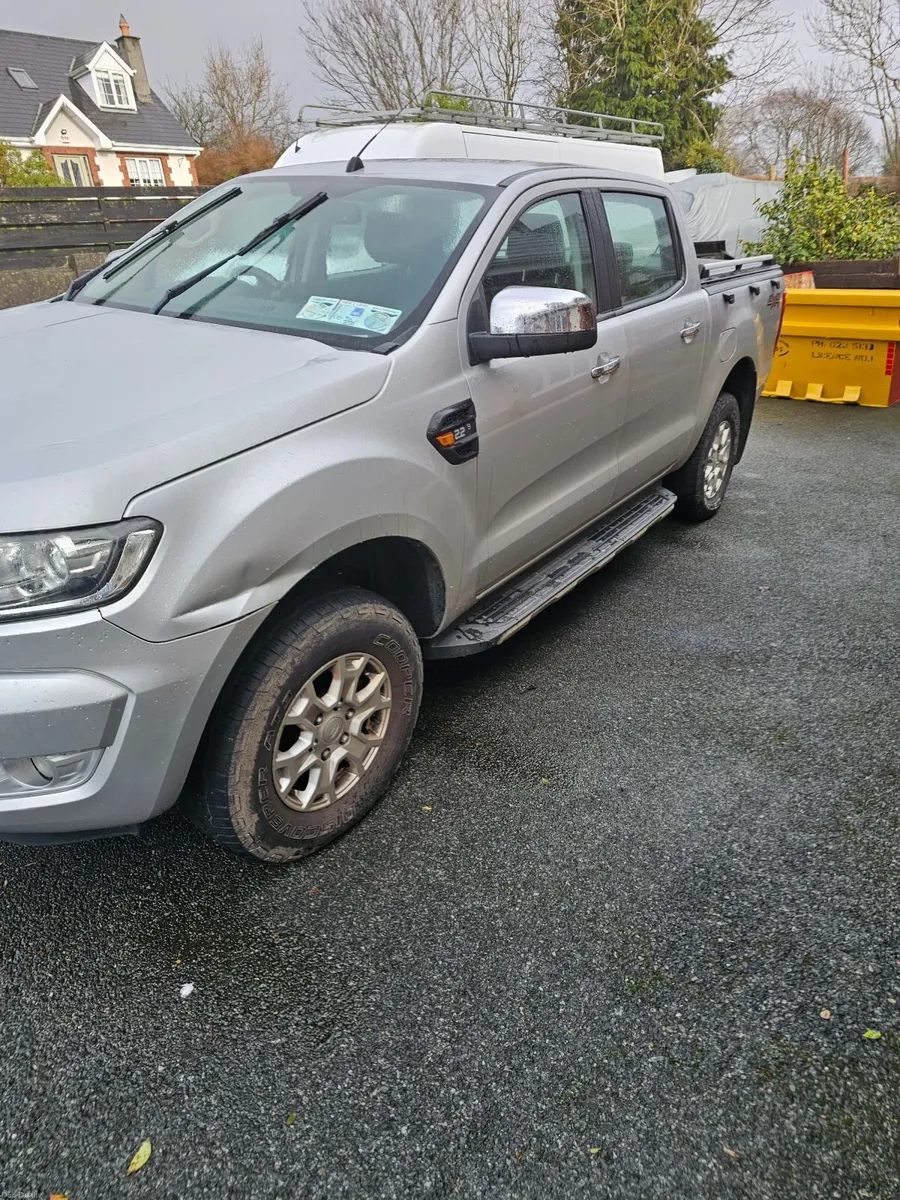 Ford Ranger 2016 XLT 2.2  manual with low milage - Image 3