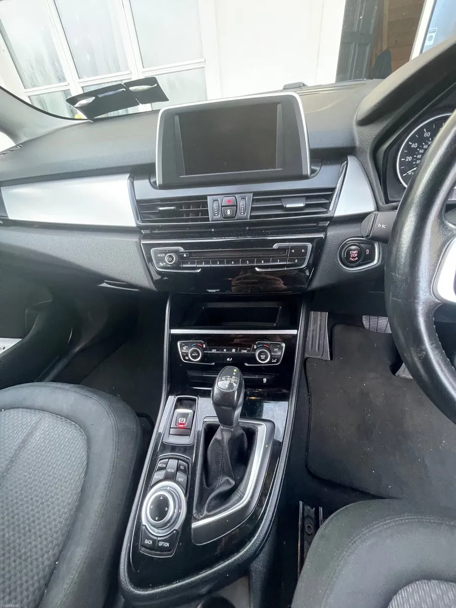 BMW 2-Series 2015 - Image 2