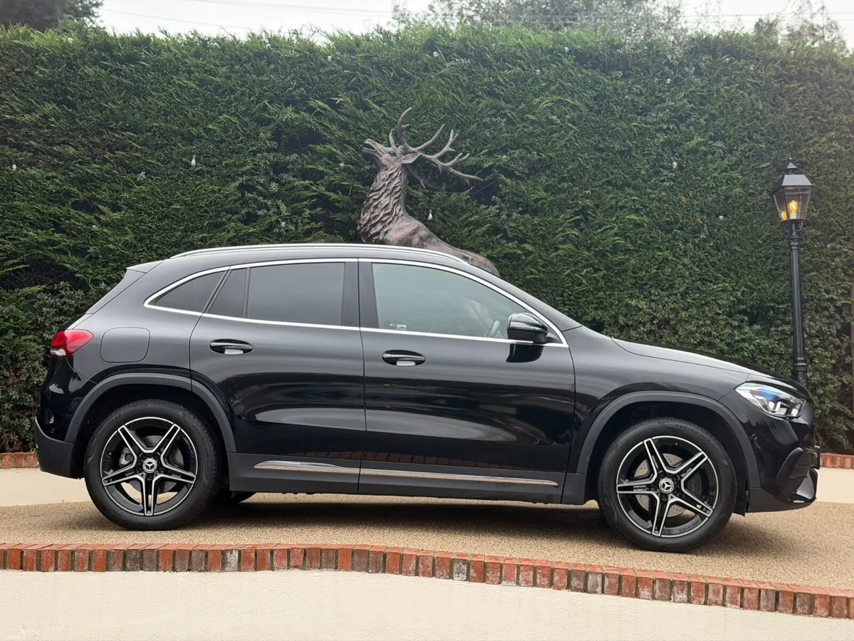 2023 Mercedes-Benz GLA 250e AMG 1 owner - Image 3