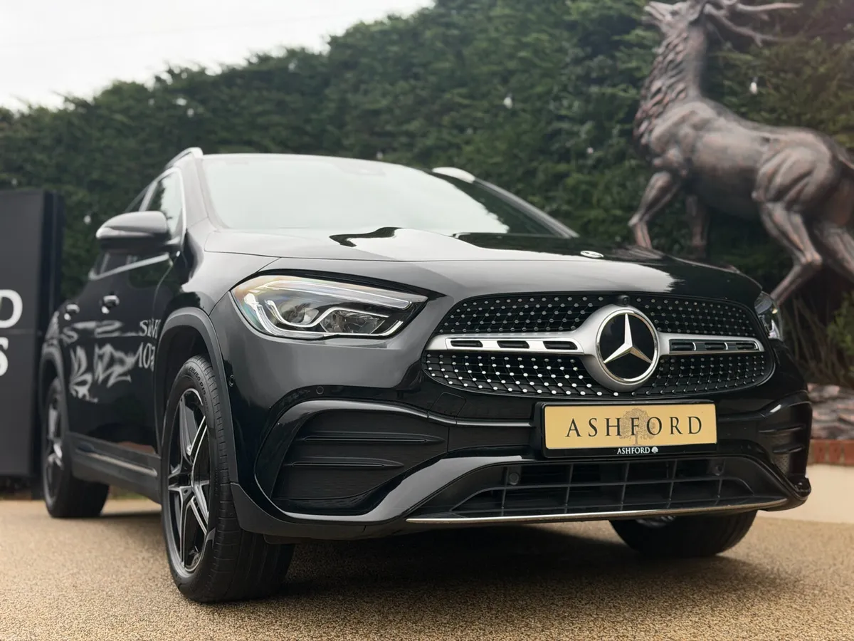 2023 Mercedes-Benz GLA 250e AMG 1 owner - Image 1