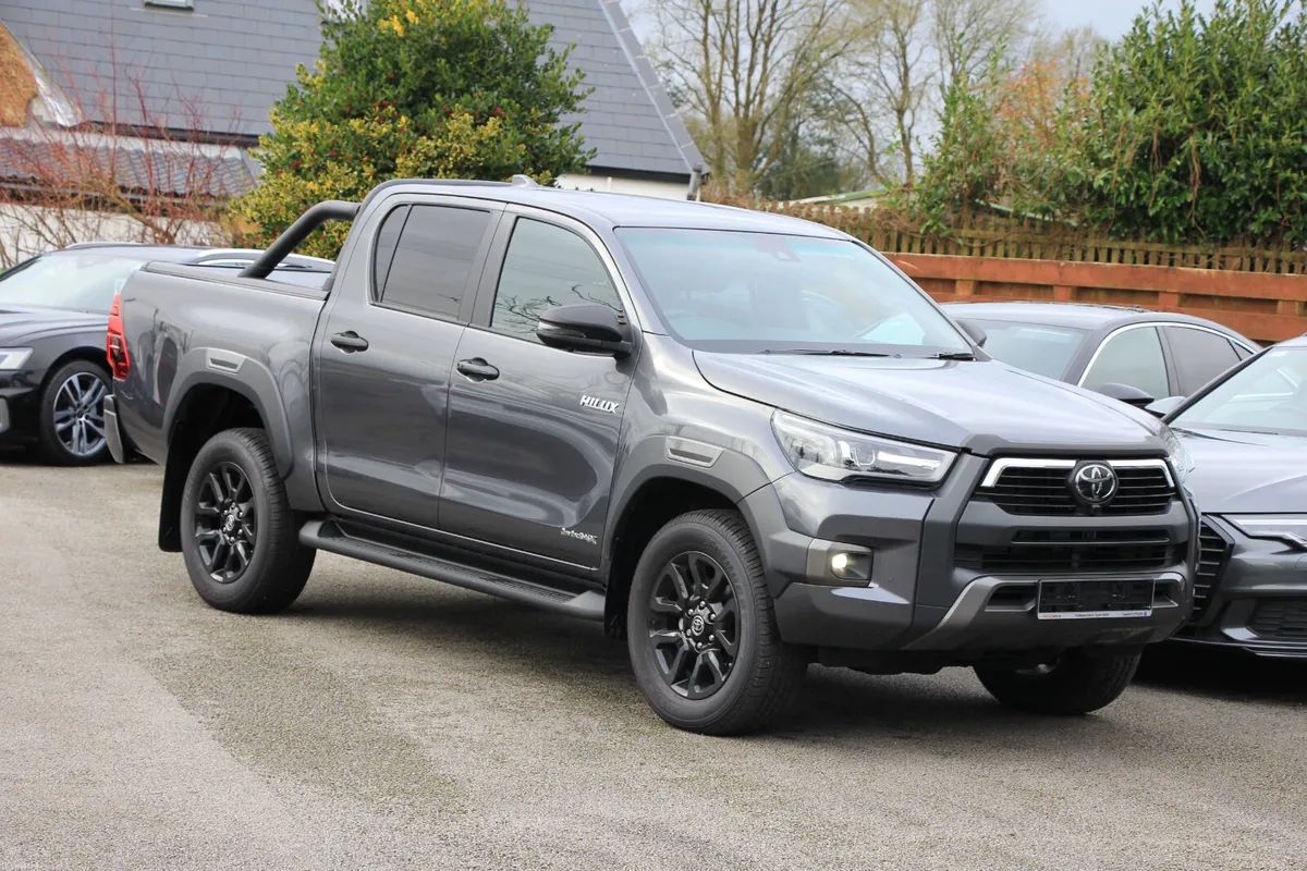 Hilux 252 Invincible X * Only 348 kms - Image 1