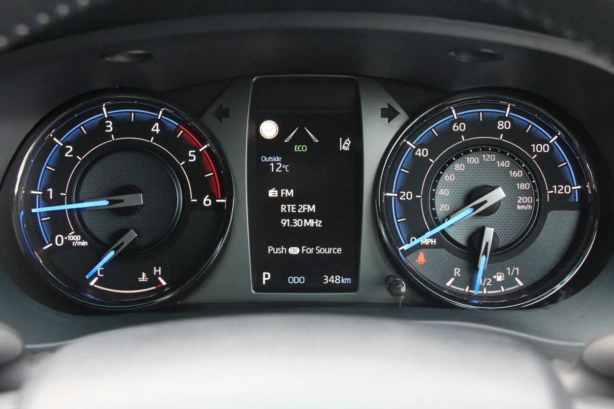 Hilux 252 Invincible X * Only 348 kms - Image 3