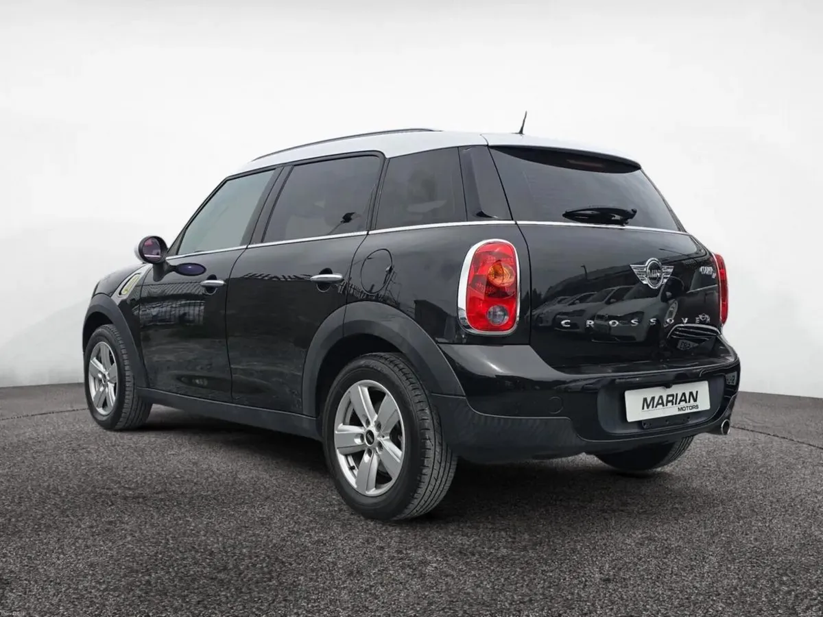 Mini Cooper D Crossover Automatic - Image 5