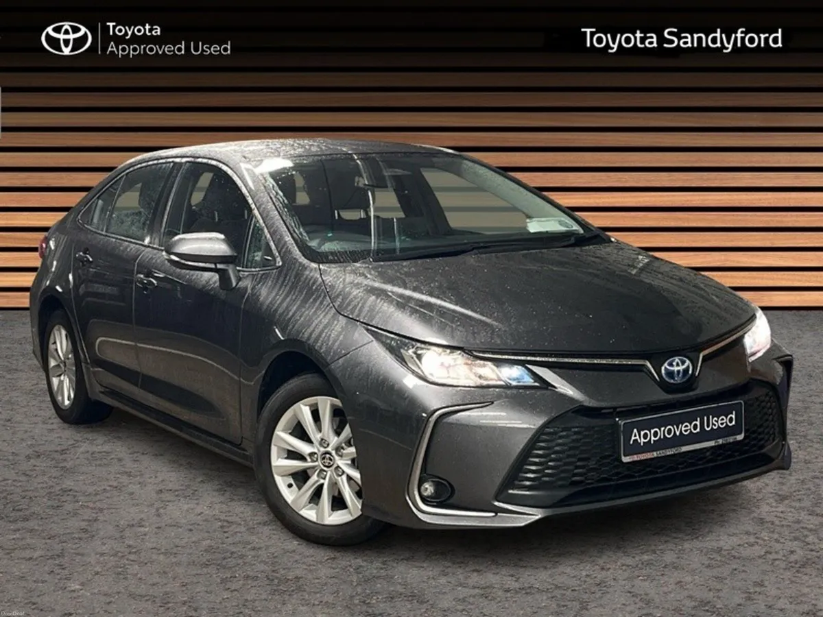 Toyota Corolla HYBRID LUNA AUTO SALOON // TOYOTA S - Image 1