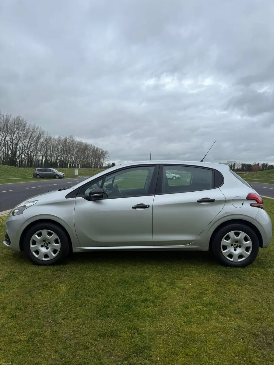 1.6 TDI LOW MILEAGE NCT 06/27 - Image 4