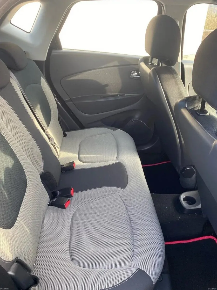 Renault Captur 2016 - Clean - Diesel - Image 4