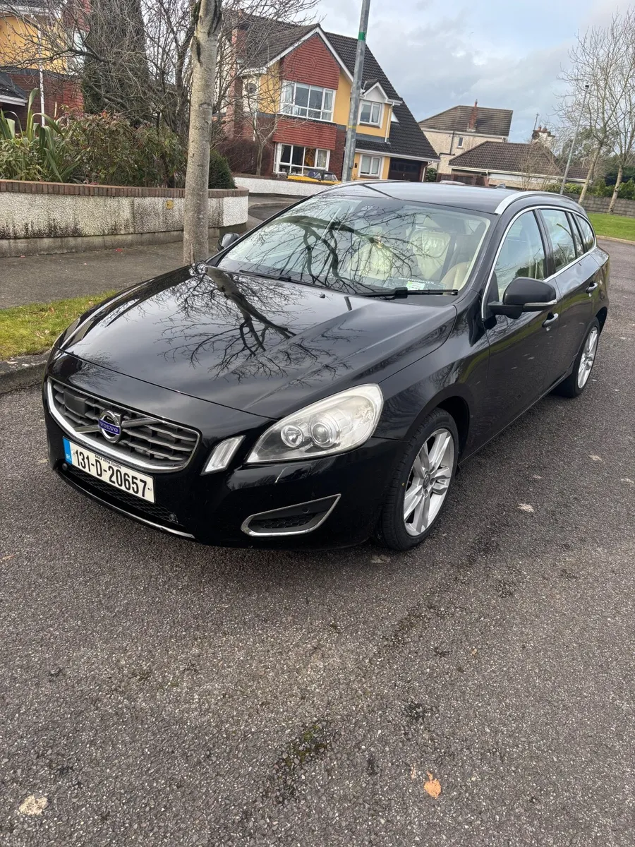 Volvo V60  1.6 Diesel Automatic 29/08/26 - Image 1