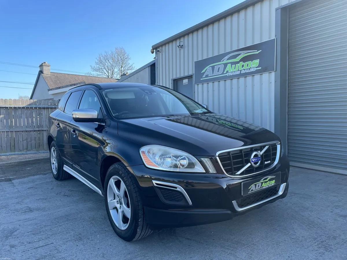 Volvo XC60 AUTOMATIC CREWCAB - Image 1