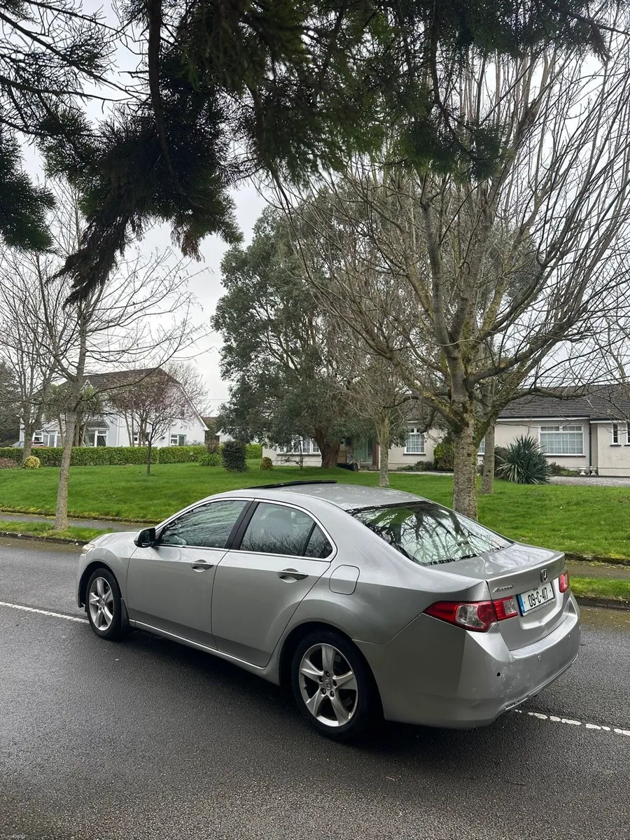 Honda accord 2009 - Image 3