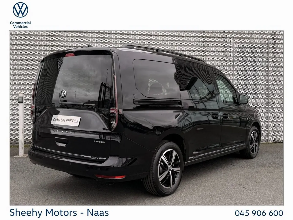 Volkswagen Caddy Maxi Life DARK LABEL 1.5L PHEV 11 - Image 3