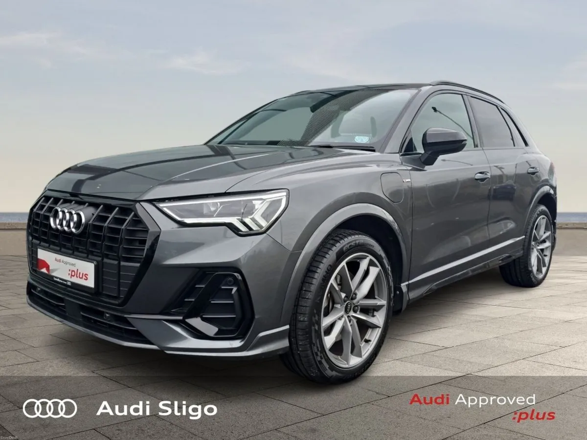 Audi Q3 1.4TFSI E Black Edition S Line - Plug-in H - Image 4
