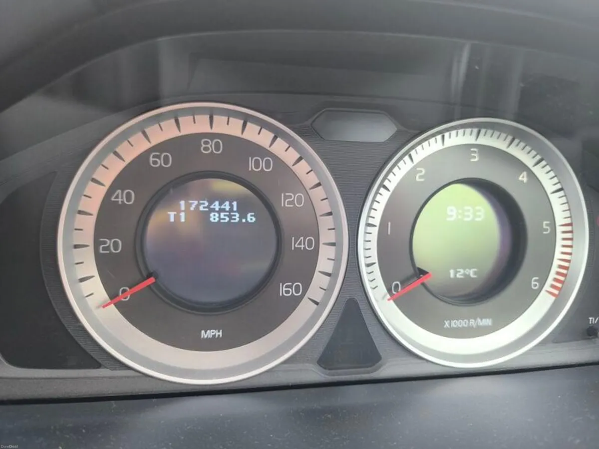 2013 Volvo V60 - Image 3