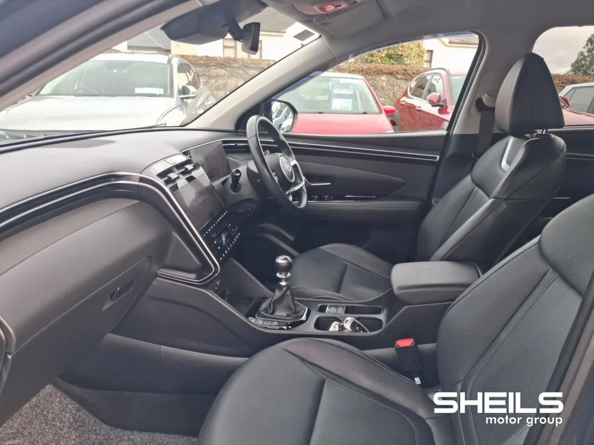 Hyundai Tucson 2WD Executive Plus - Image 5