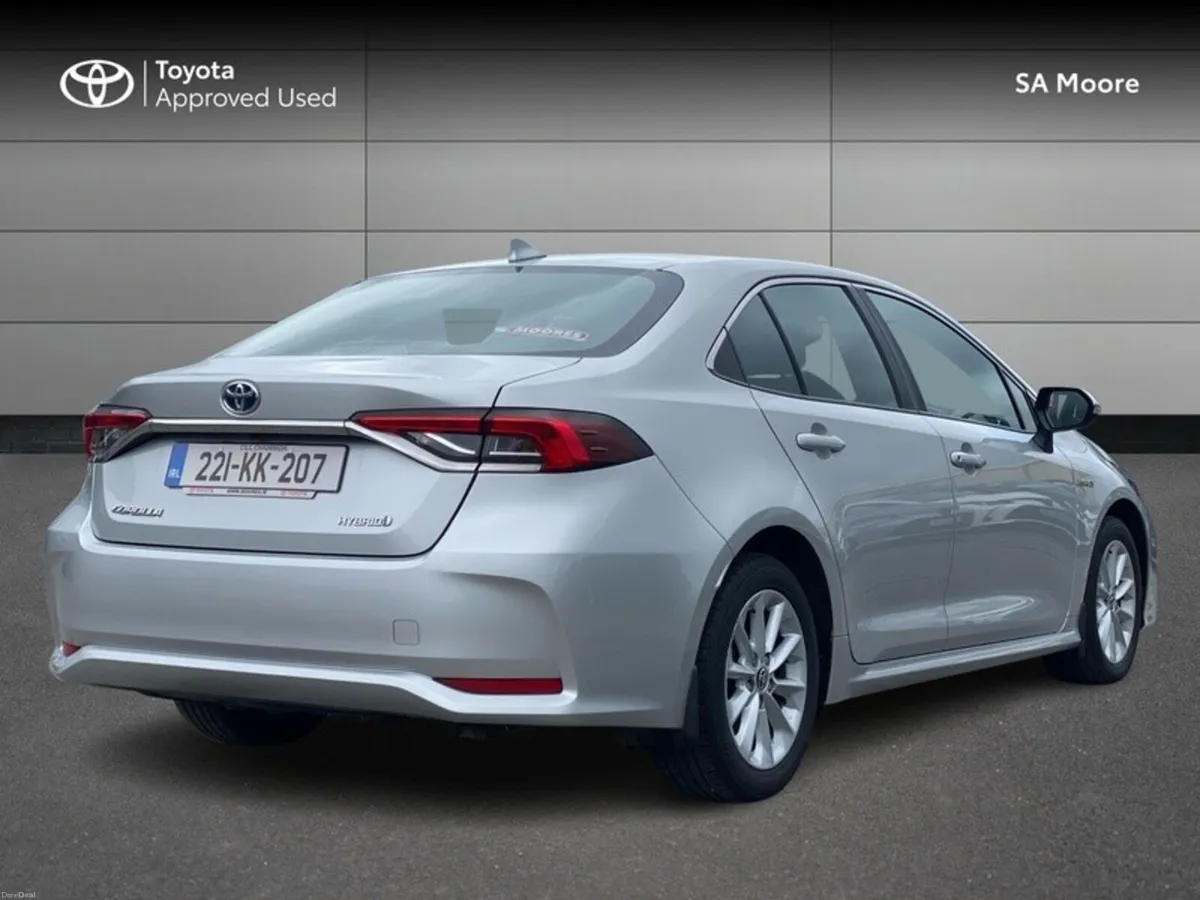 Toyota Corolla HYBRID LUNA SALOON - Image 2