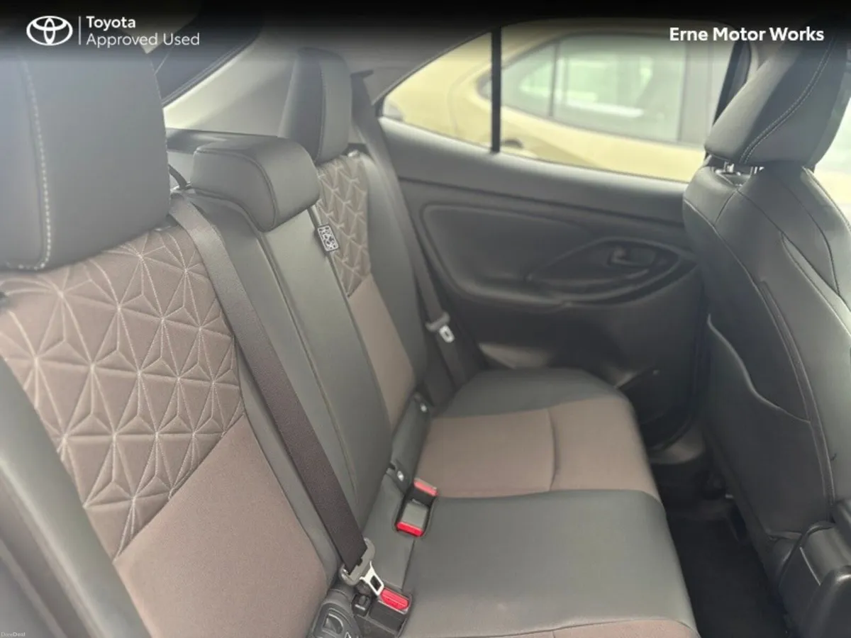 Toyota Yaris Cross YARIS CROSS SOL - Image 3