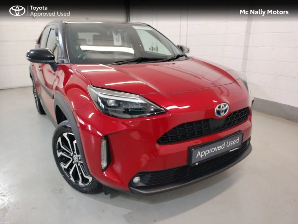 Toyota Yaris Cross LUNA SPORT LOW KMS PEARLESCENT - Image 1