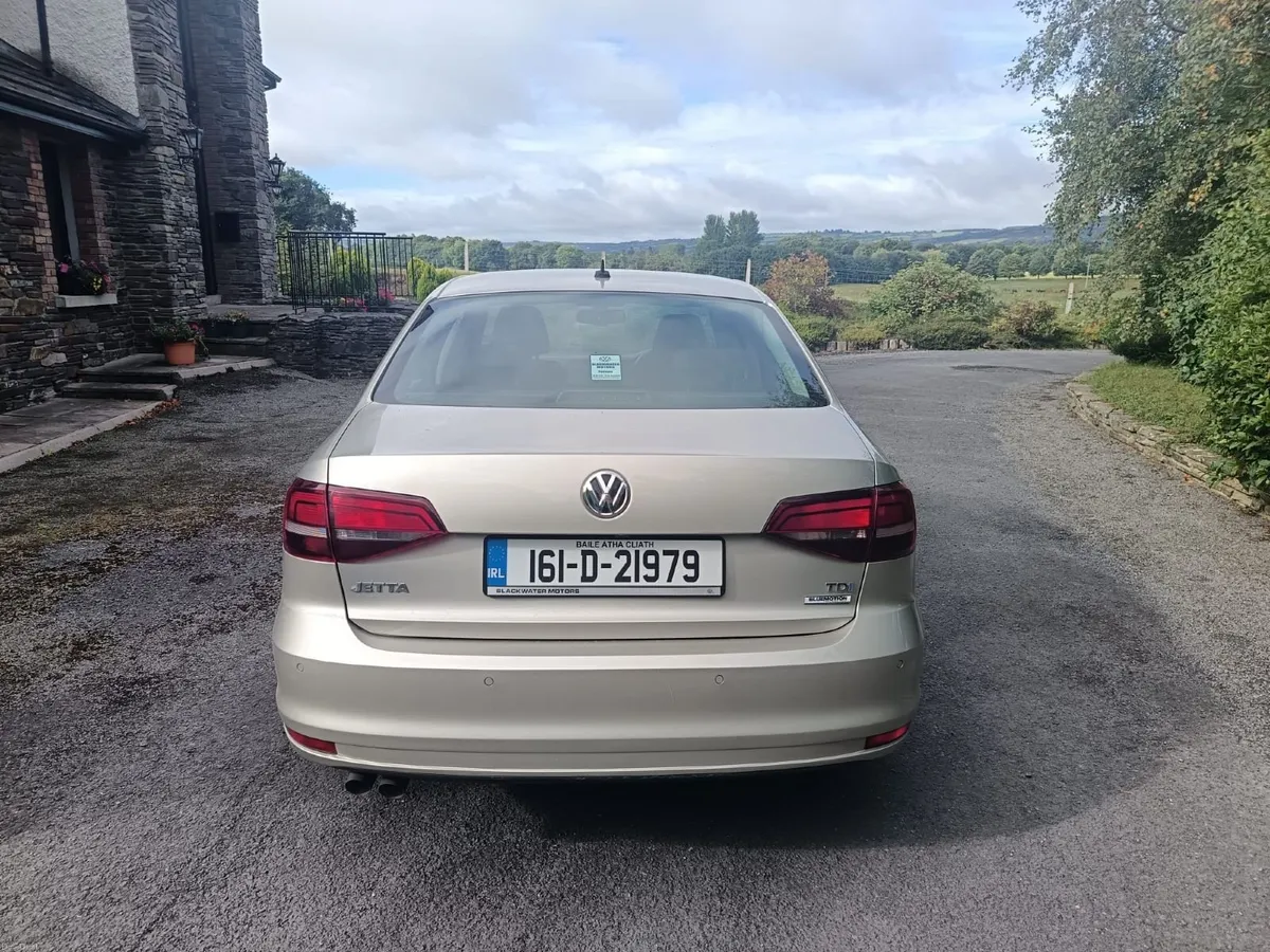 Volkswagen Jetta 2.0TDI 110BHP - Image 4