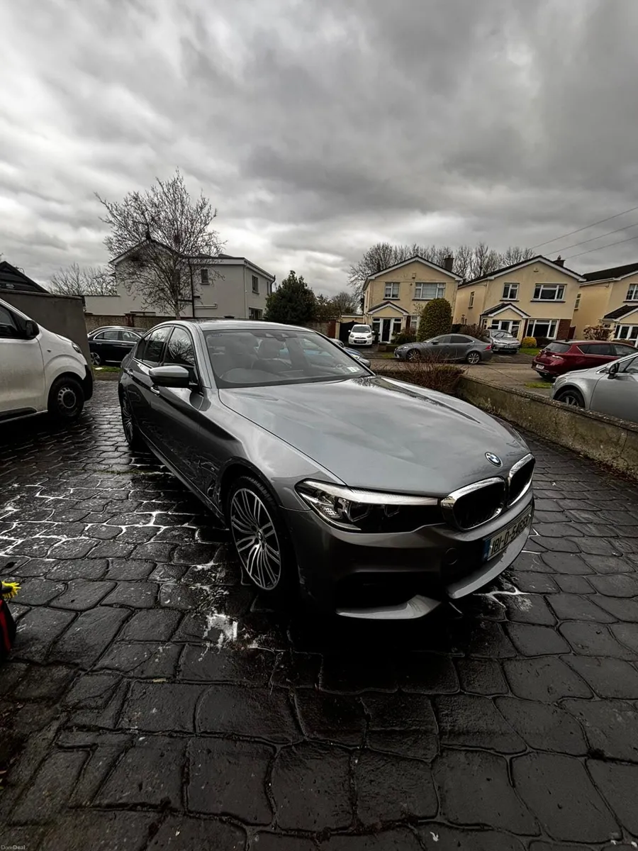 2018 BMW 530e Hybrid in remarkable condition - Image 1