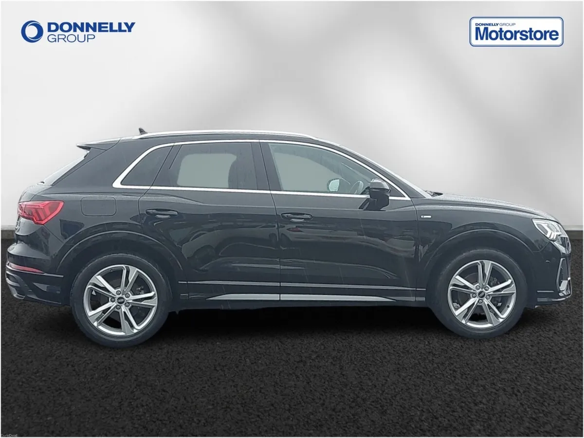 Audi Q3 Estate S Line - Image 3