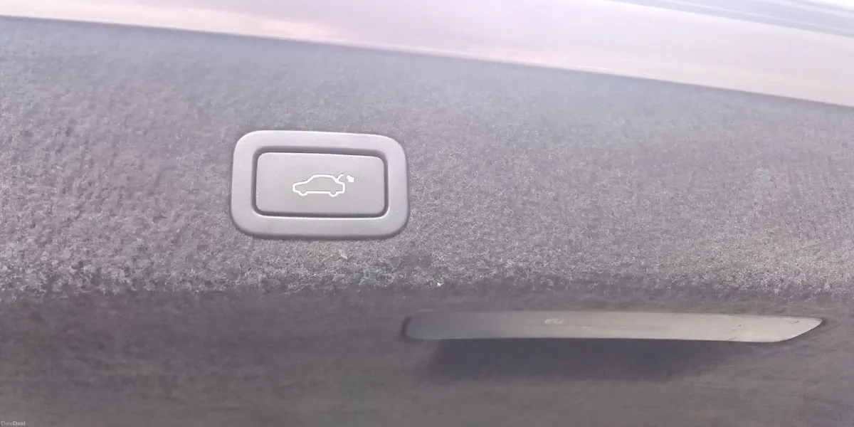 Volvo V70 estate 2010 - Image 4