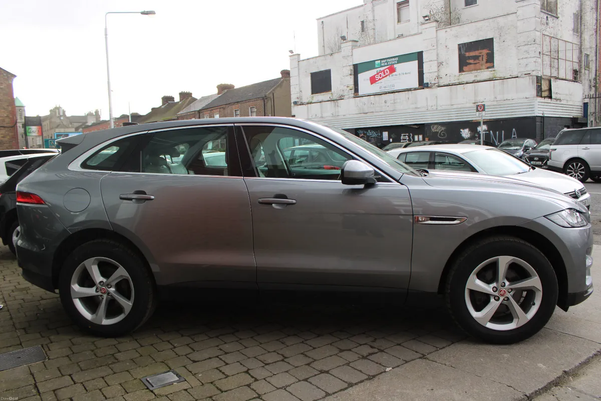 Jaguar F-Pace 2.0 AWD PRESTIGE AUTO 2020 - Image 3