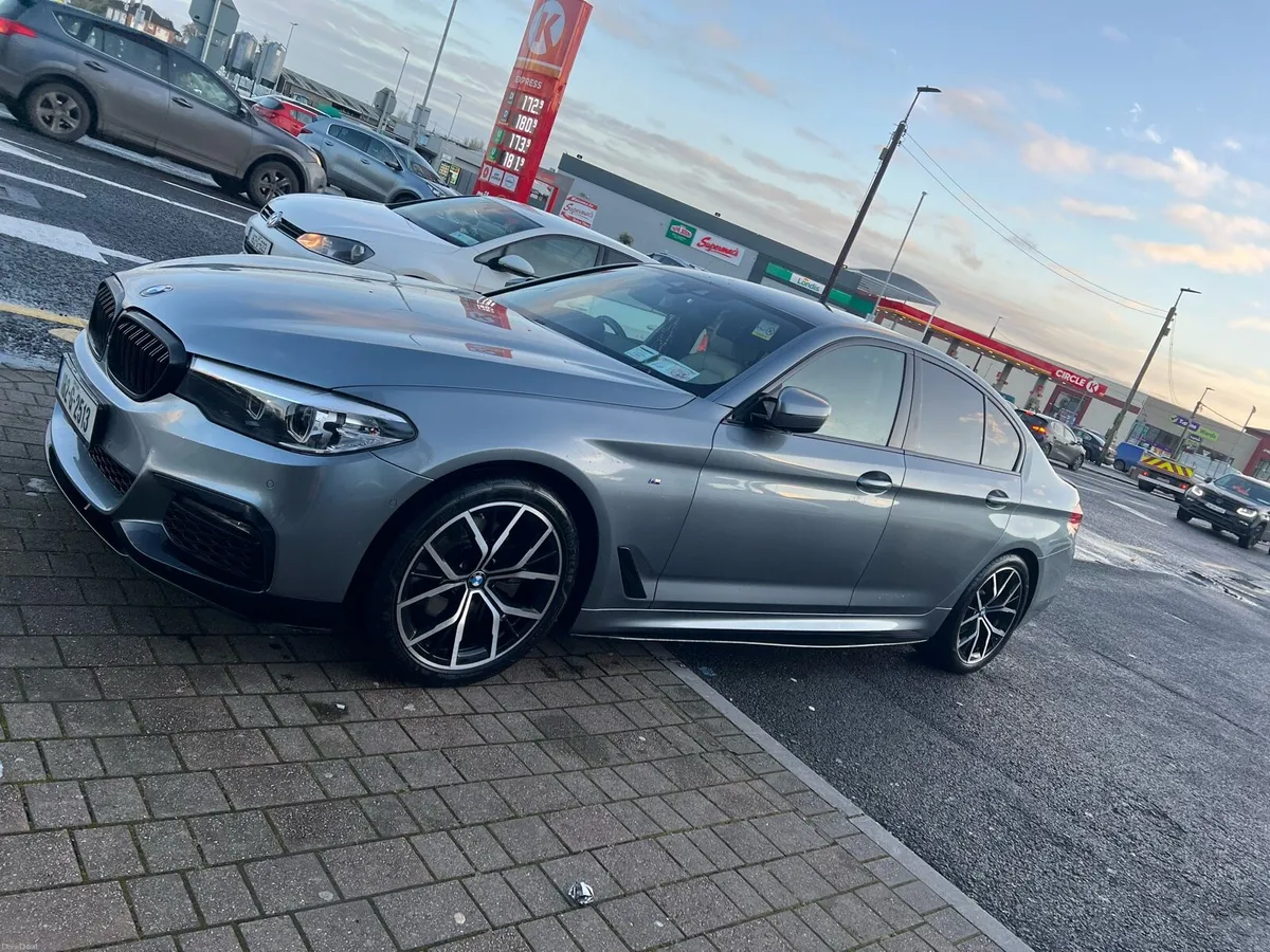 BMW 5 SERIES-520D- M SPORT+ - Image 2