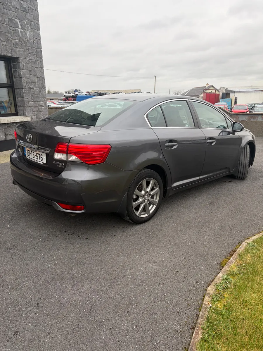 Toyota Avensis 2013 - Image 4