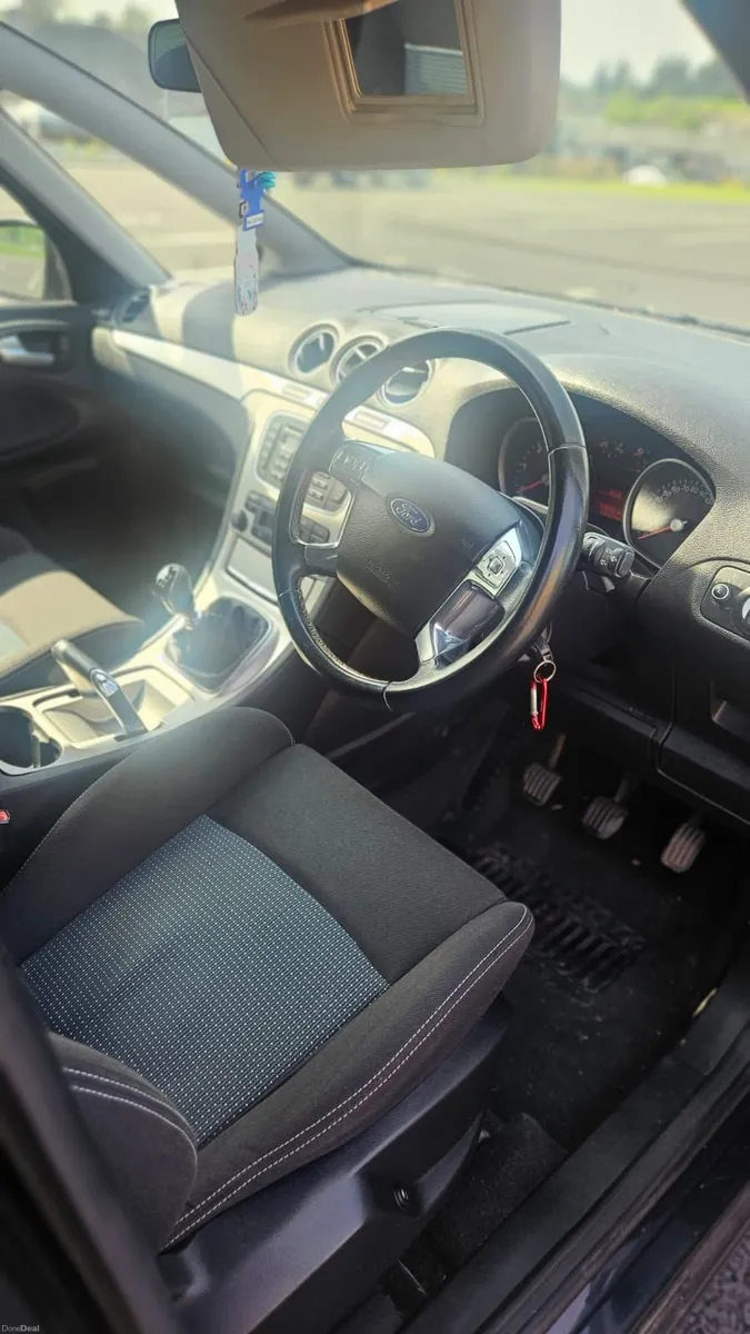 Ford S-Max 2011 - Image 2