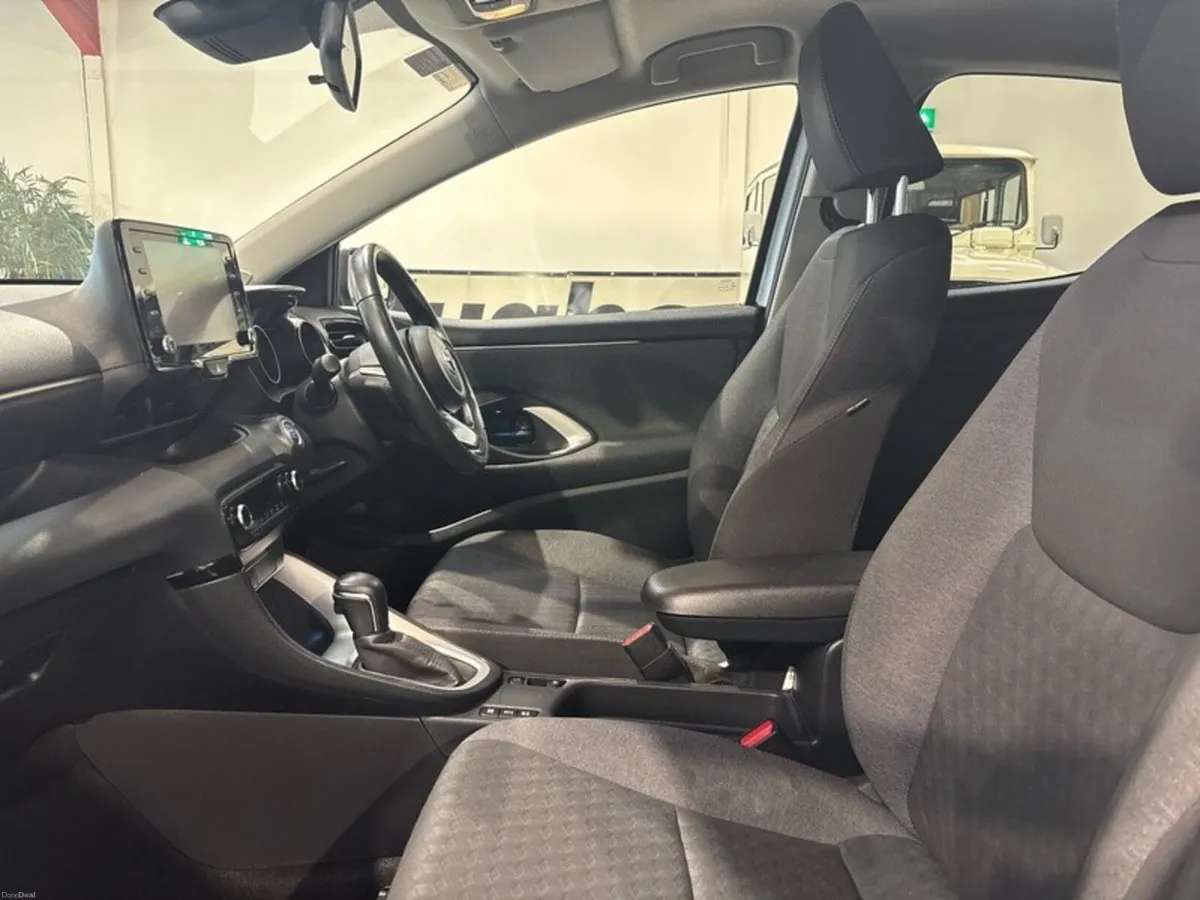 Toyota Yaris LUNA SPORT MONO 4DR AUTO - Image 6