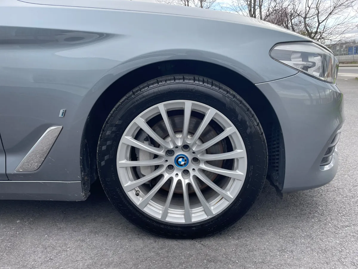 AUTO-HYBRID-530E-APPLE PLAY-170TAX-LEATHER - Image 2