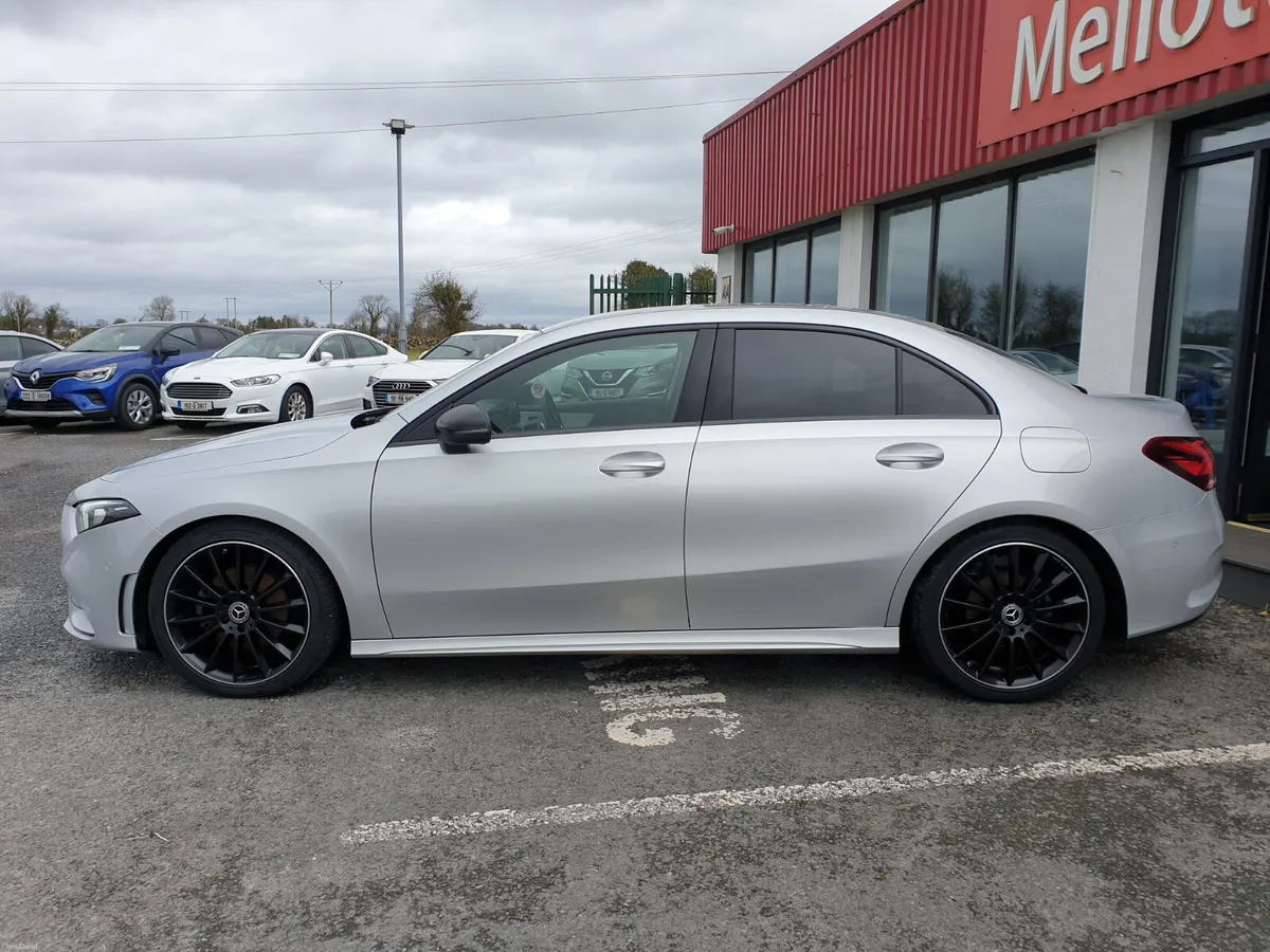 Mercedes-Benz A180D AMG LINE AUTO - Image 3