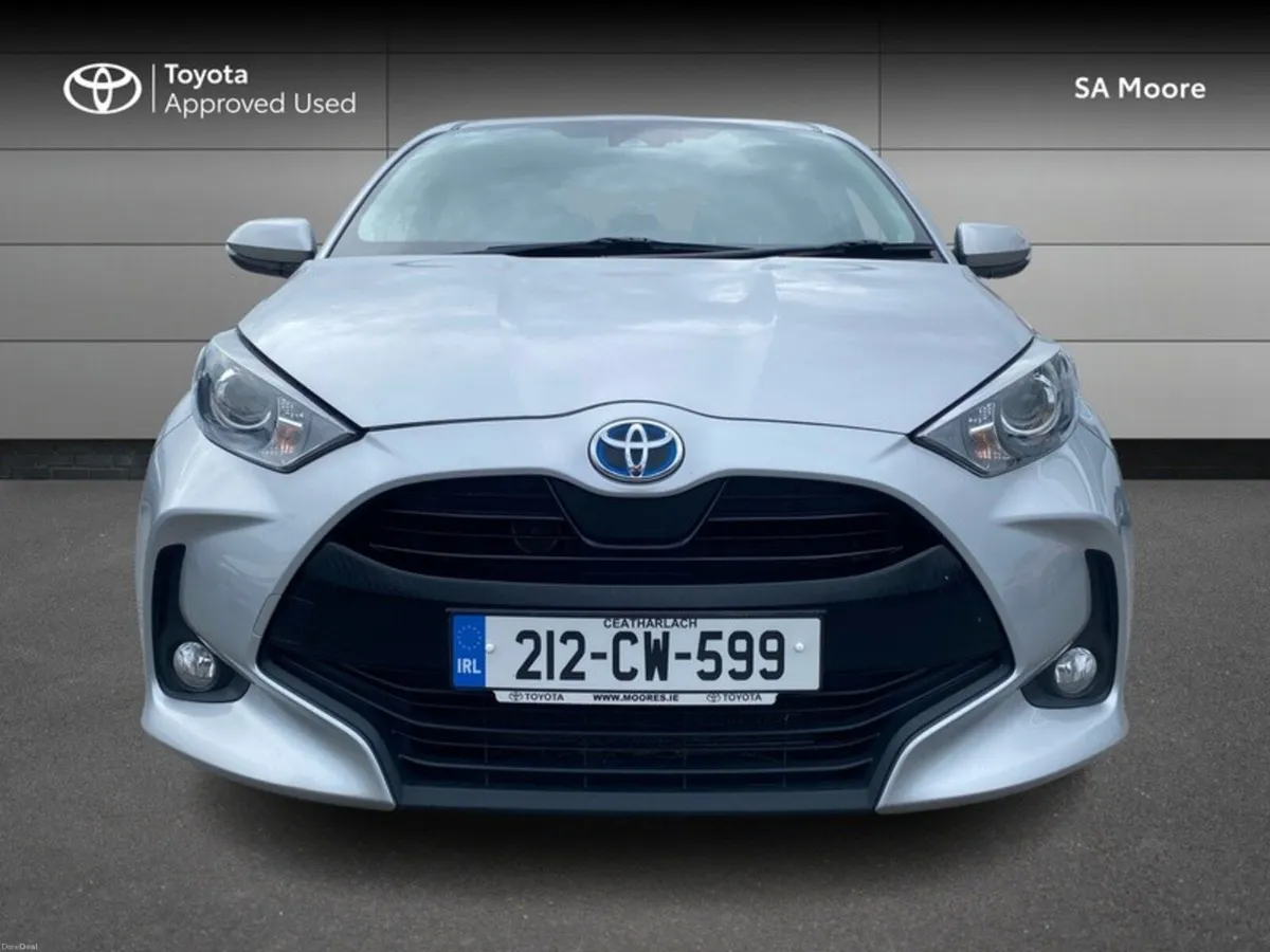 Toyota Yaris HYBRID LUNA SPORT - Image 5
