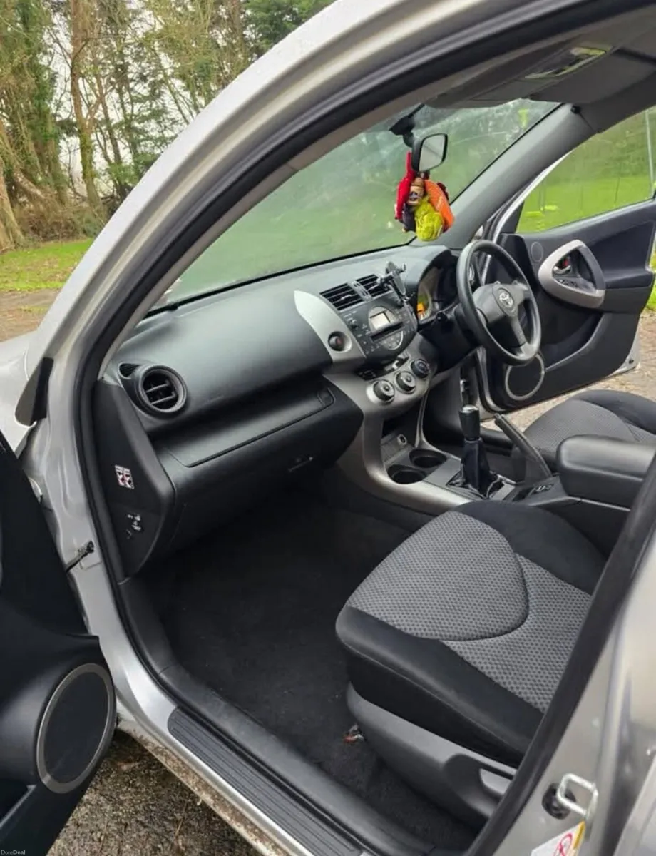 Toyota rav4 2008 2.0l - Image 3