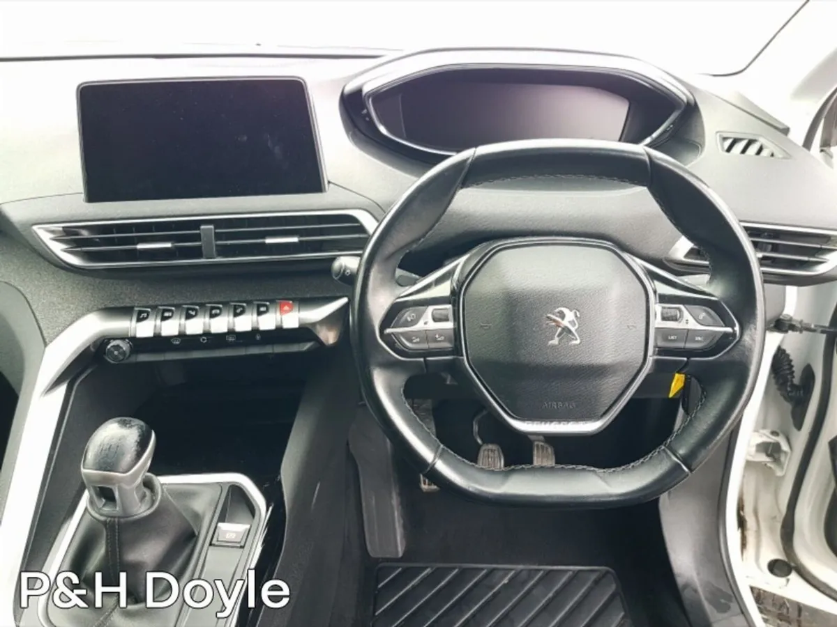 Peugeot 5008 ALLURE - Image 2