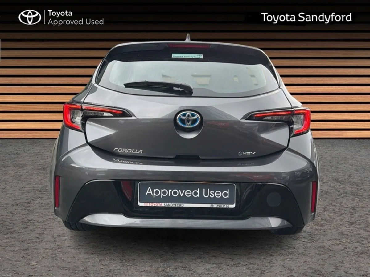 Toyota Corolla HYBRID LUNA HATCHBACK // REAR CAMER - Image 4