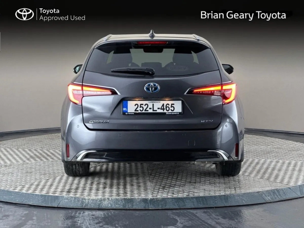 Toyota Corolla HYBRID SOL Touring Sport - Image 4