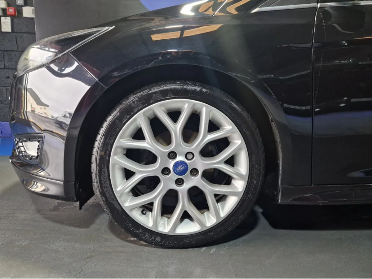 Ford Focus ZETEC S TDCI **LOW MILAGE** - Image 2
