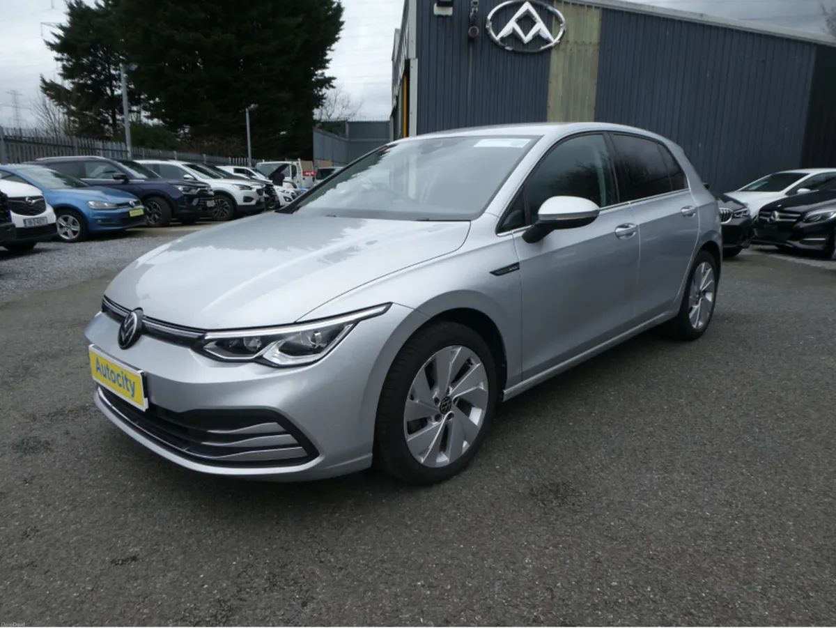 Volkswagen Golf STYLE 2.0 TDI 115HP 5DR - Image 2