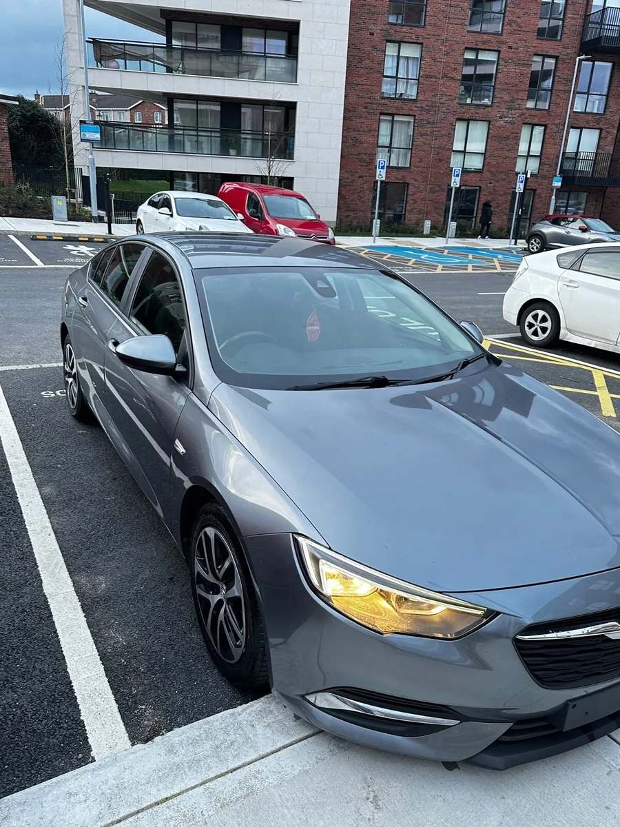 Vauxhall Insignia - Image 3