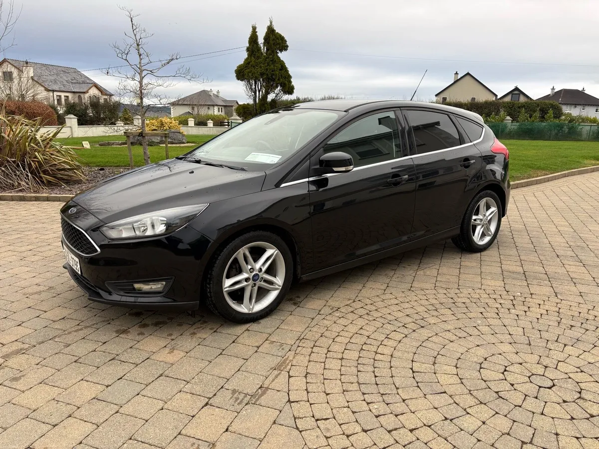 Ford Focus Zetec - Image 2