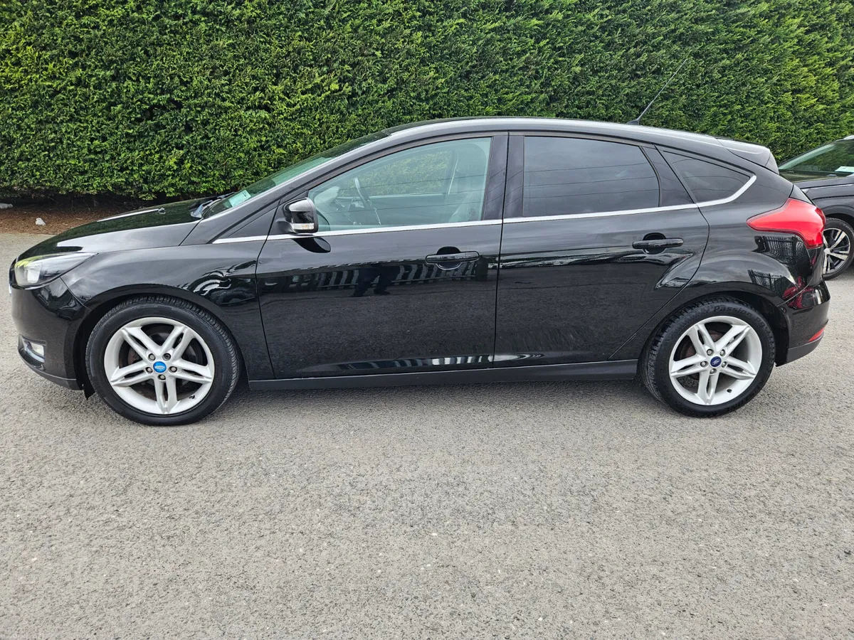 Ford Focus 2016 1.0 ECOBOOST ZETEC AUTOMATIC - Image 4