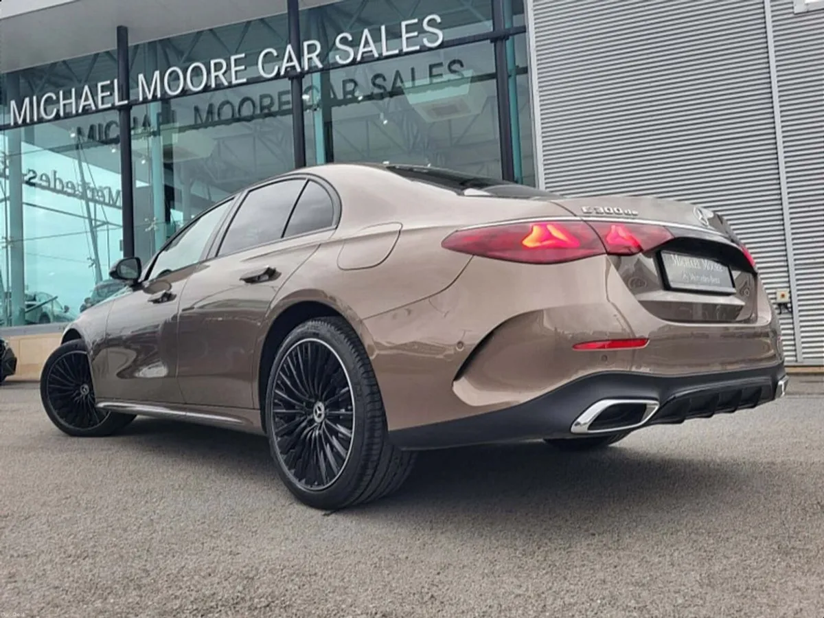 Mercedes-Benz E-Class E300de PHEV AMG EDITION PLUS - Image 3