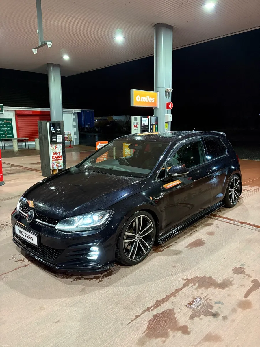2017 Volkswagen Golf Gtd - Image 3