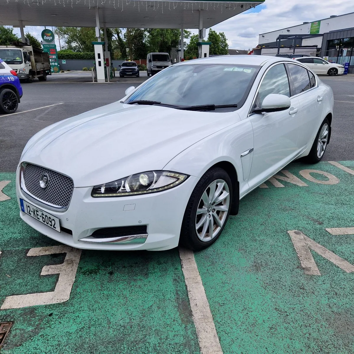 Jaguar XF - Image 2