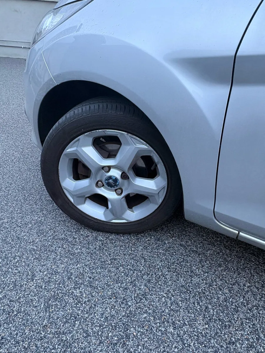 Ford Fiesta 2010 - Image 3