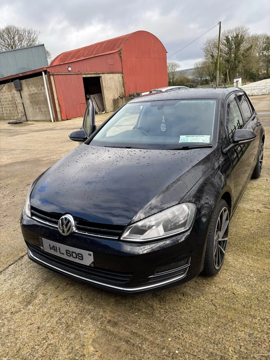 Low Milage VW Golf TD red I - Image 2