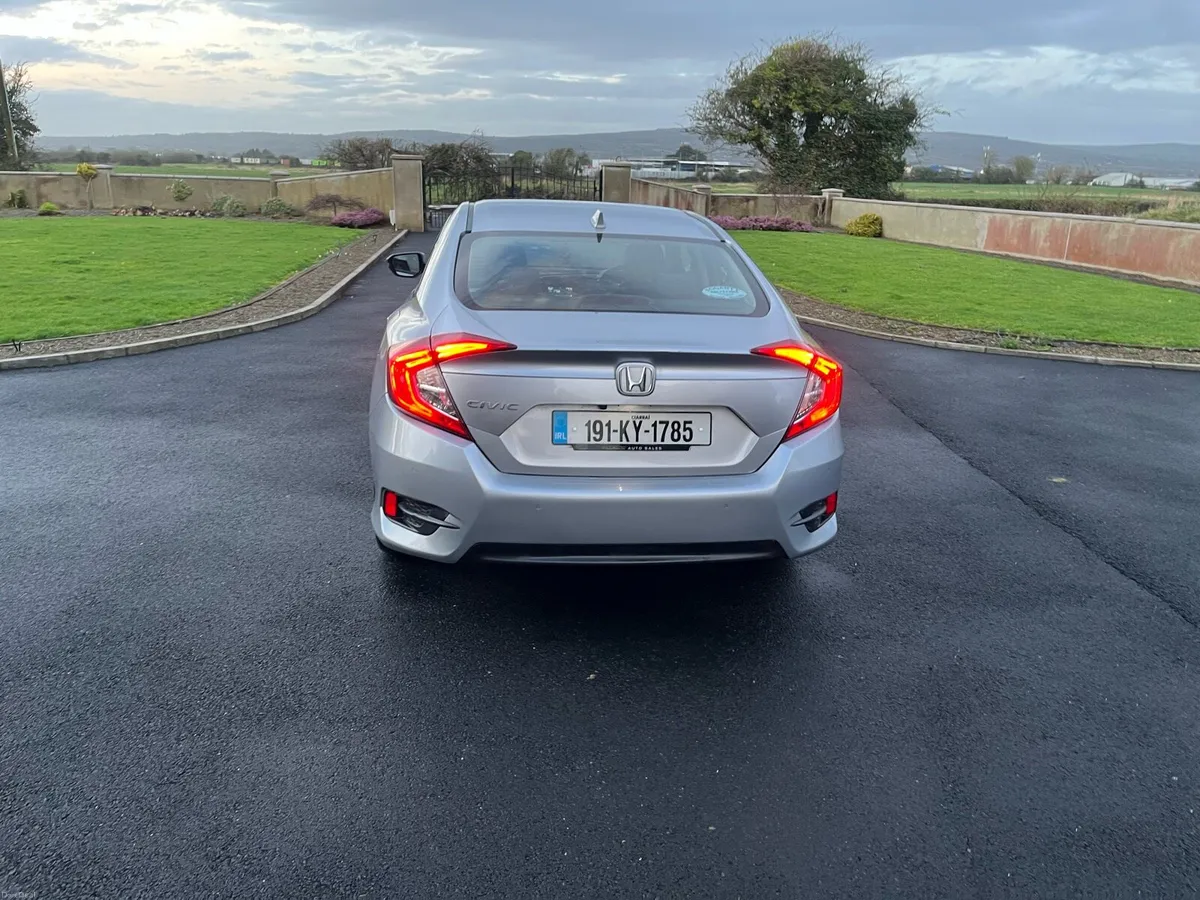 191 Honda Civic I-DTec Smart Plus - Image 2