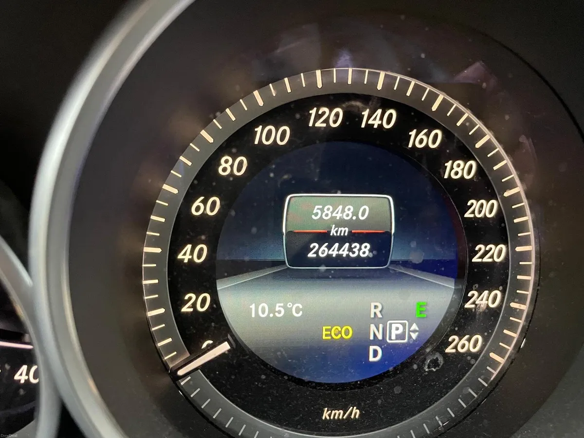 Mercedes Benz E class - Image 4